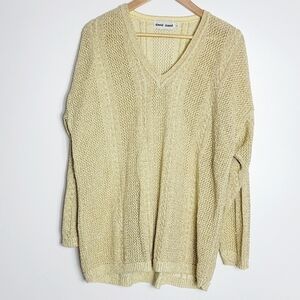 David David Vintage Gold Metallic Thread Women's Sweater